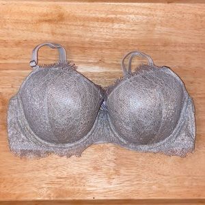 Victoria’s Secret Dream Angels Lined Demi Bra 32DD Sparkly Silver Lace